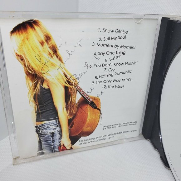 Danielle Miraglia - Nothing Romantic No Scratches Autographed - Picture 7 of 8